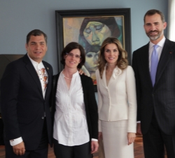 Viaje Oficial a la República de Ecuador. Los Príncipes de Asturias junto al presidente de Ecuador y su esposa momentos antes del almuerzo